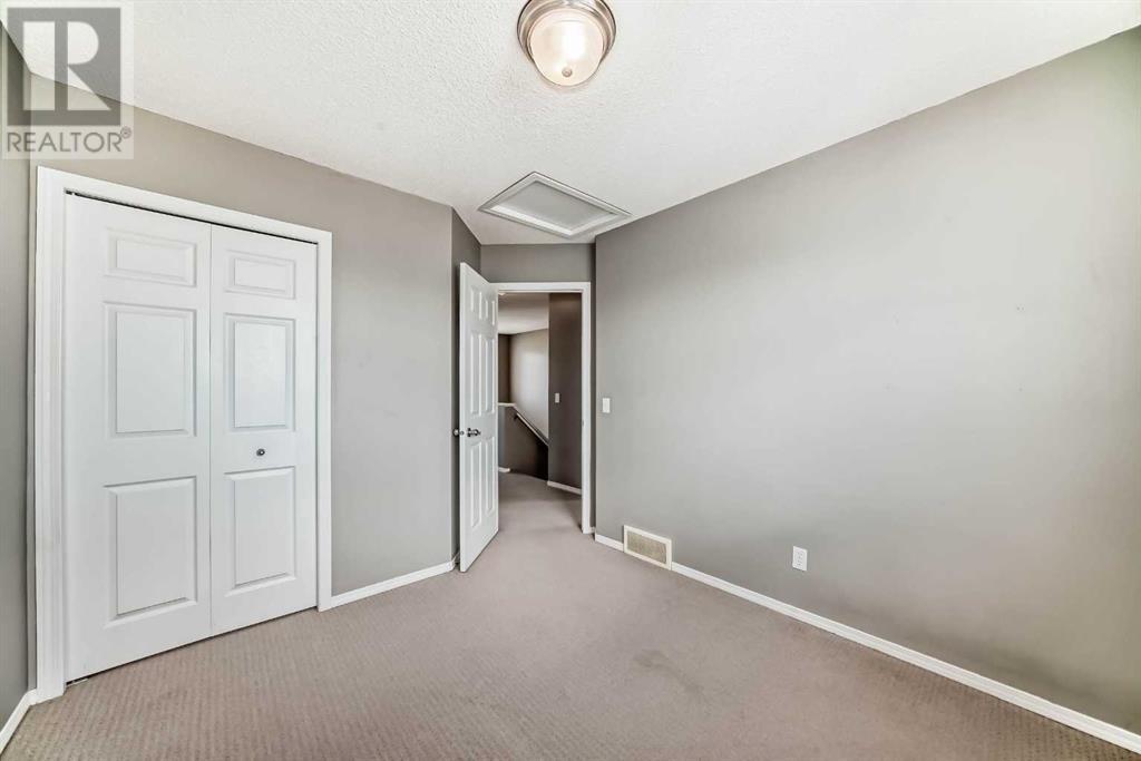 Single Family House for Sale in  Everridge Drive SW Evergreen Calgary 