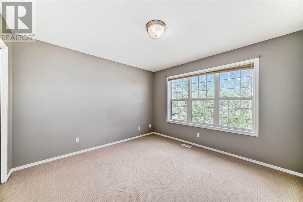 Single Family House for Sale in  Everridge Drive SW Evergreen Calgary 