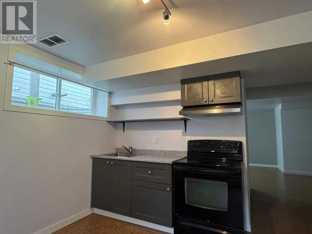 Single Family House for Sale in  Everridge Drive SW Evergreen Calgary 