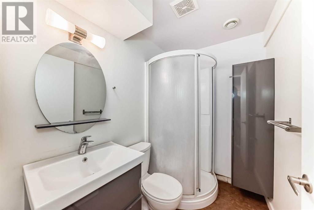 Single Family House for Sale in  Everridge Drive SW Evergreen Calgary 
