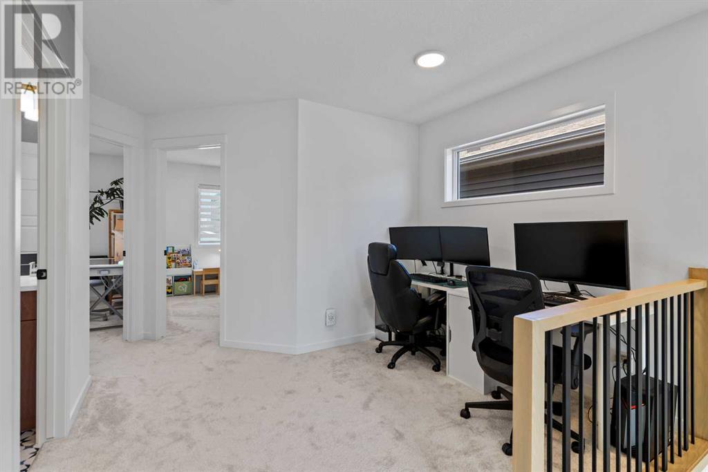 Single Family House for Sale in  Edith Road NW Glacier Ridge Calgary 