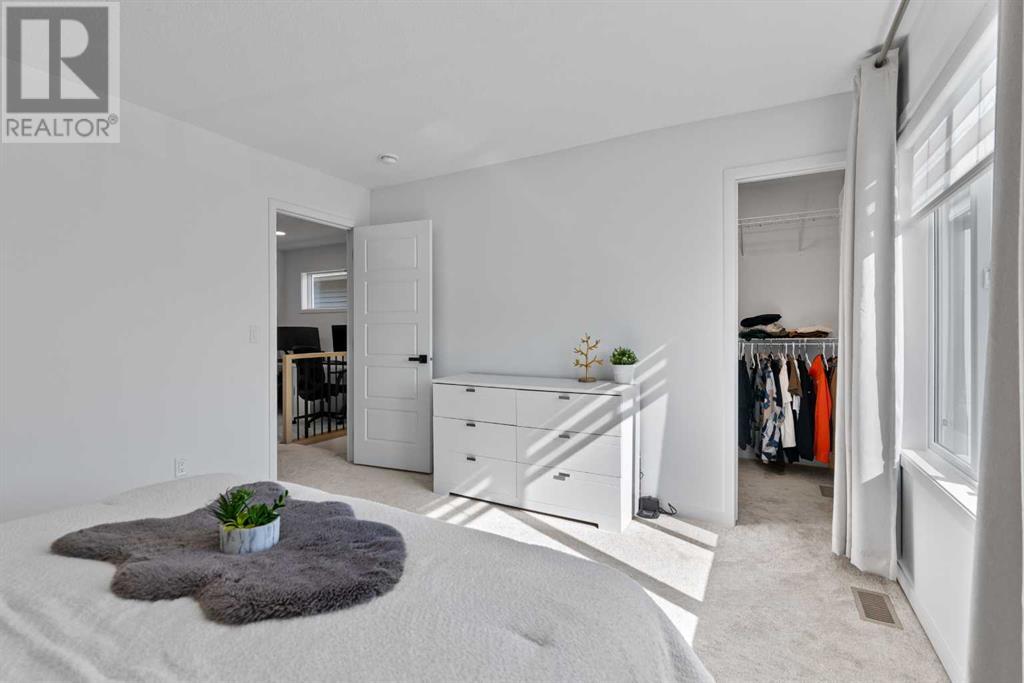 Single Family House for Sale in  Edith Road NW Glacier Ridge Calgary 