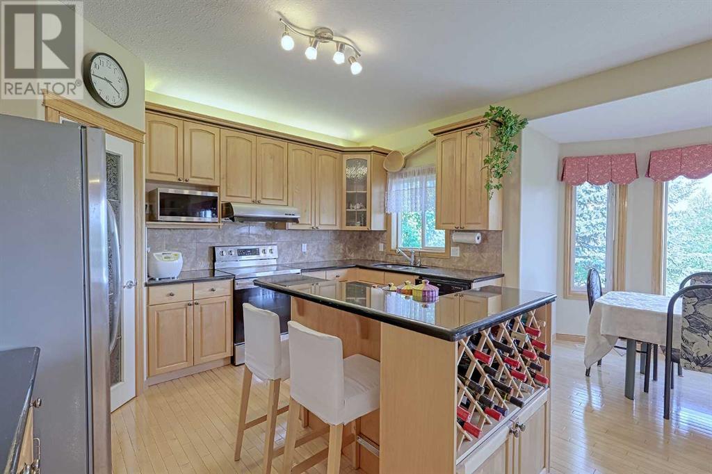 Single Family House for Sale in  Royal Highland Court NW Royal Oak Calgary 