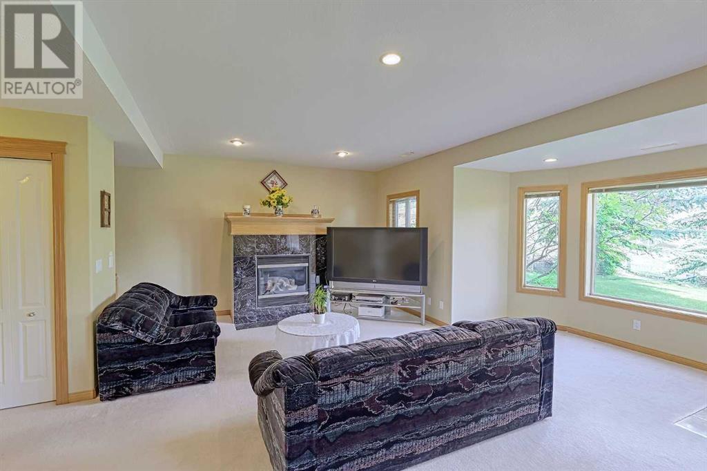 Single Family House for Sale in  Royal Highland Court NW Royal Oak Calgary 