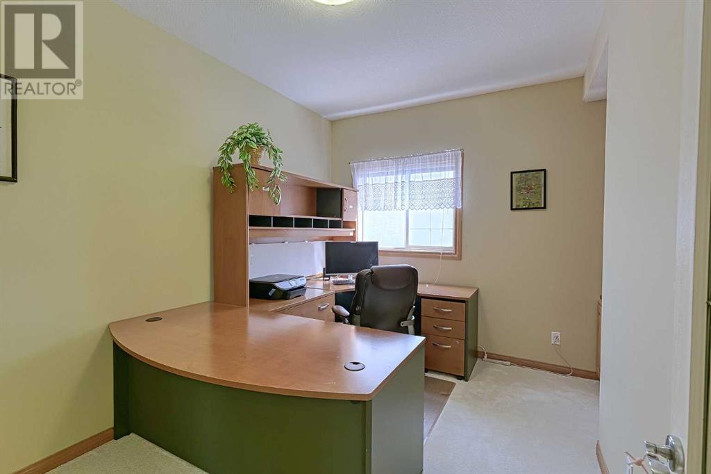 Single Family House for Sale in  Royal Highland Court NW Royal Oak Calgary 
