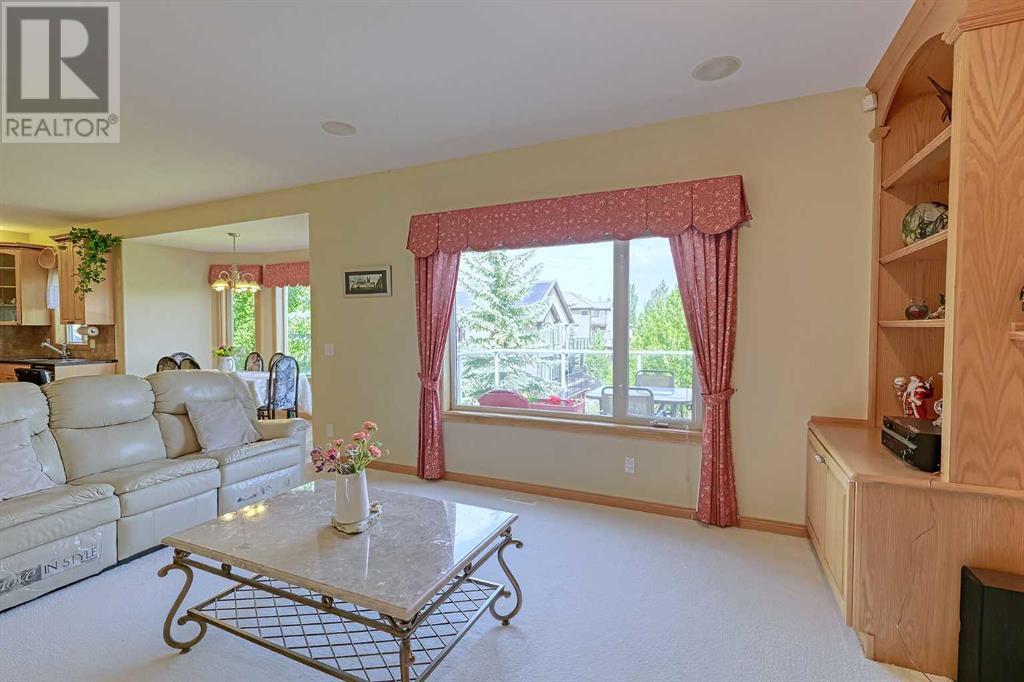 Single Family House for Sale in  Royal Highland Court NW Royal Oak Calgary 