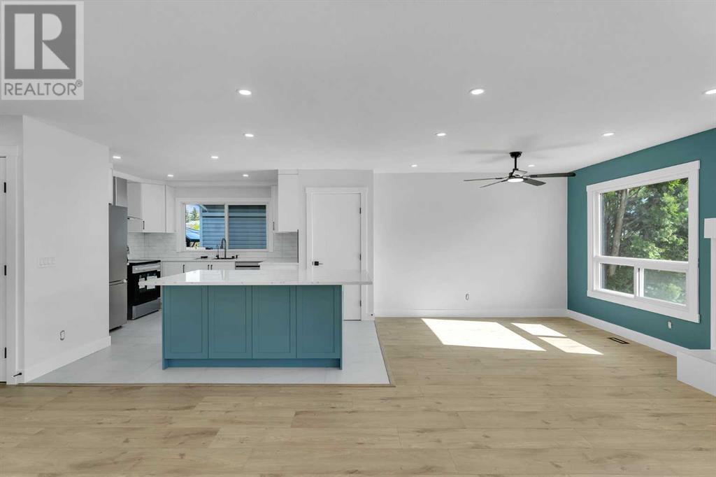5079 whitestone Way NE, Calgary, Alberta