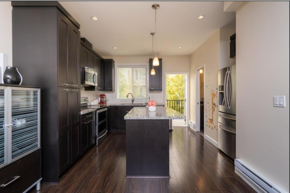 Photo 15 of 5 8713 158 Street, Surrey BC