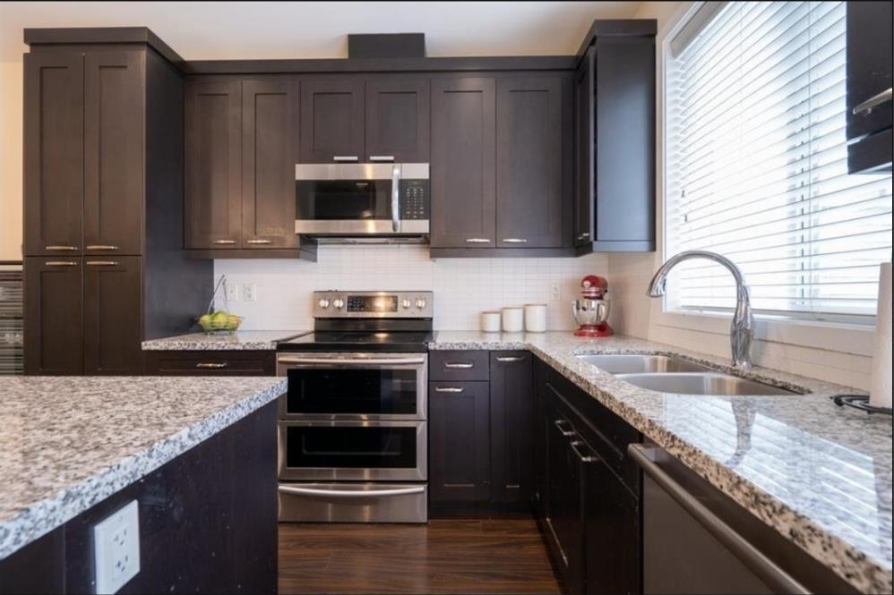 Photo 13 of 5 8713 158 Street, Surrey BC