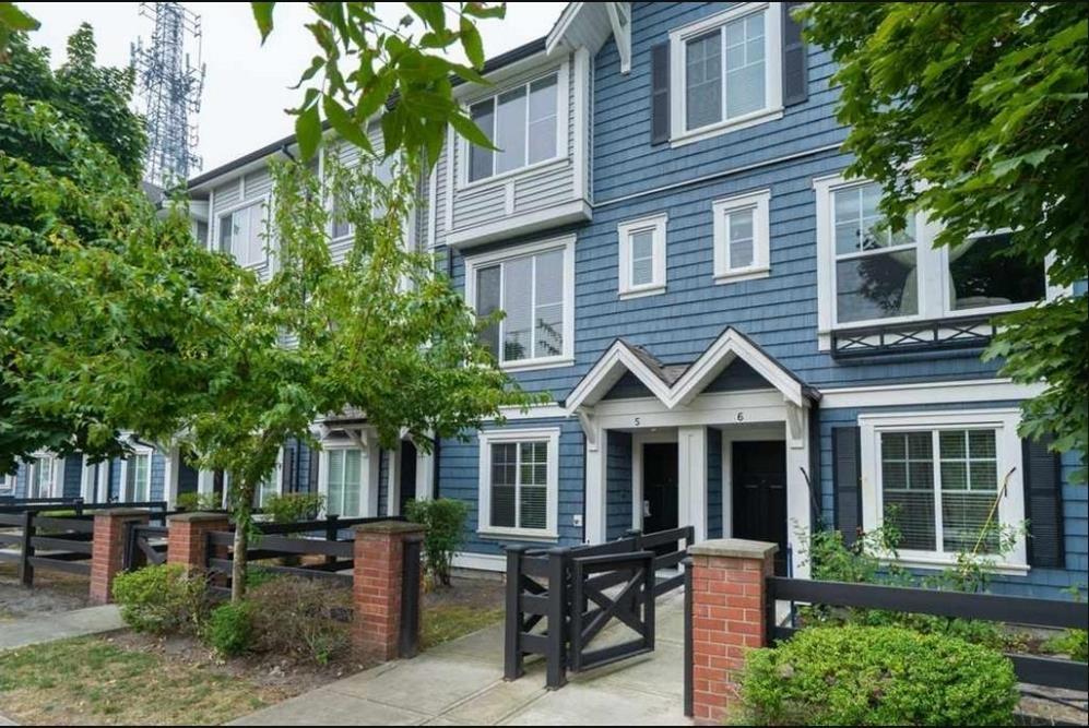 Photo 8 of 5 8713 158 Street, Surrey BC