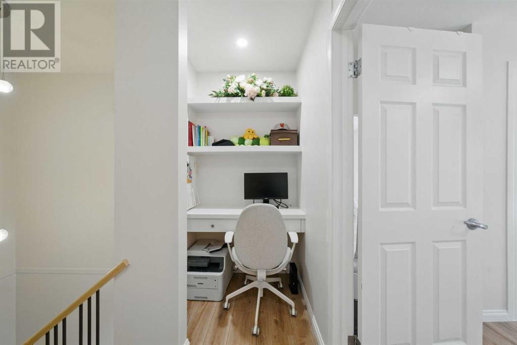 Single Family House for Sale in   Varsity Drive NW Varsity Calgary 