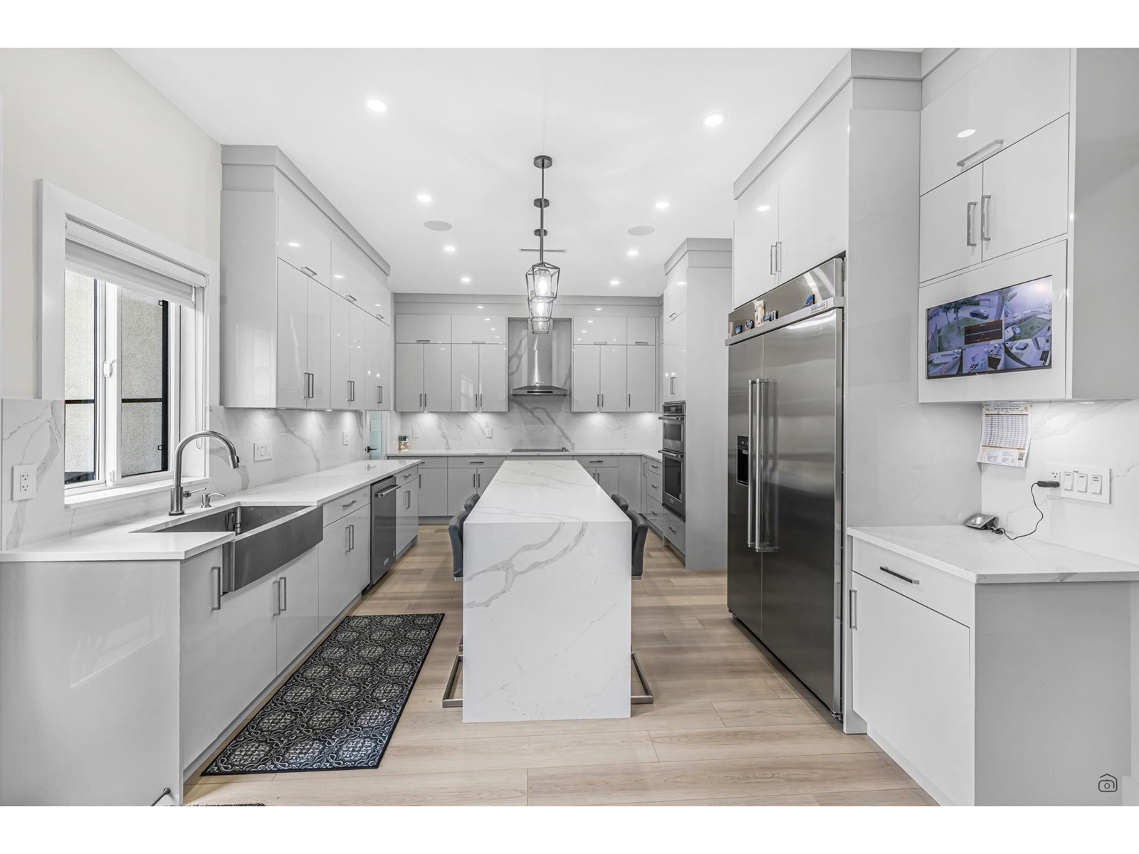 Photo 10 of 12525 75 A Avenue, Surrey BC