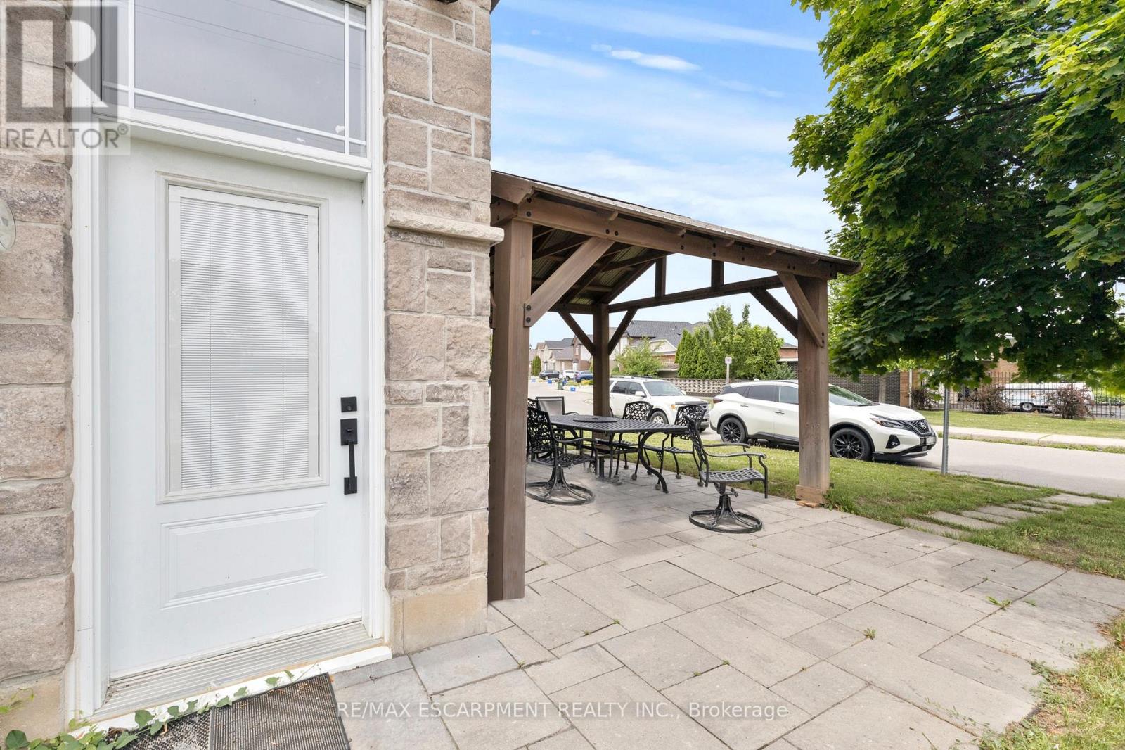 Photo 20 of 87 Owen Place, Hamilton ON