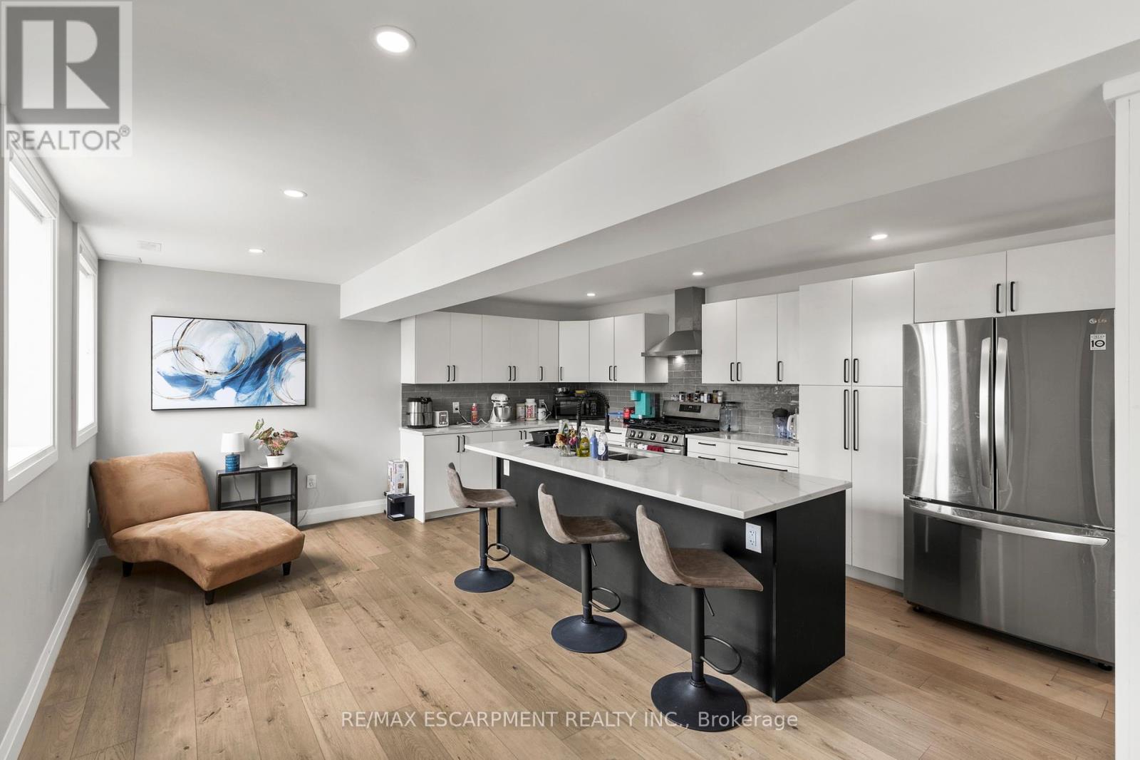 Photo 23 of 87 Owen Place, Hamilton ON