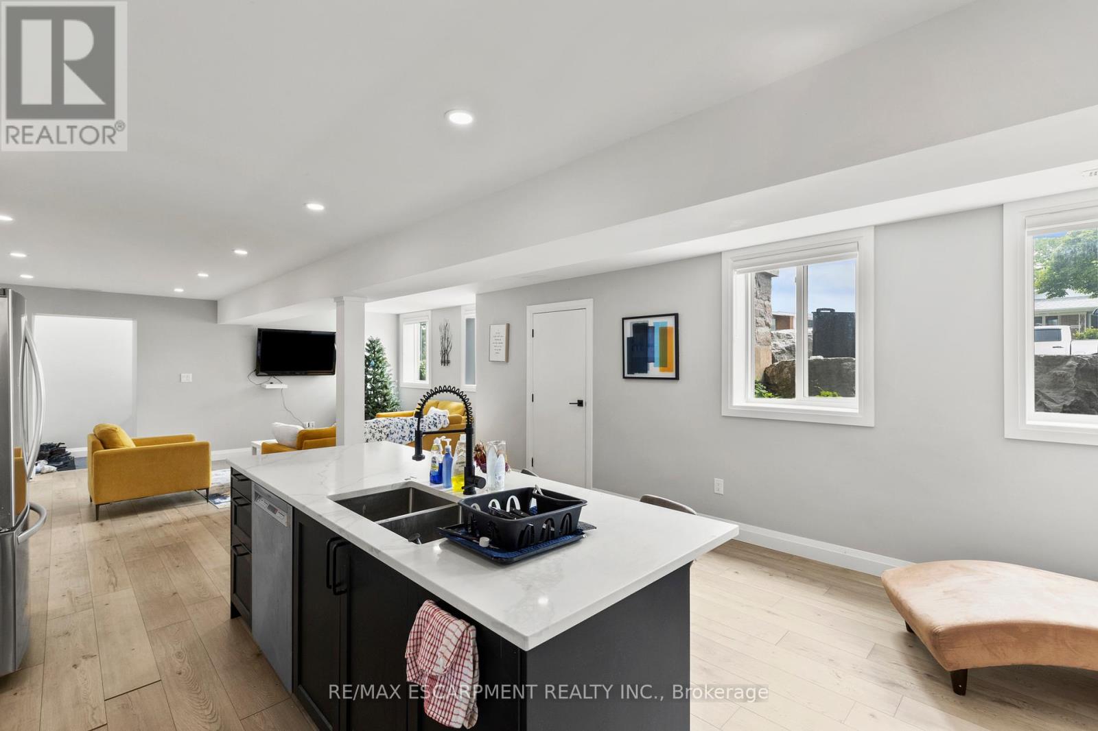 Photo 24 of 87 Owen Place, Hamilton ON