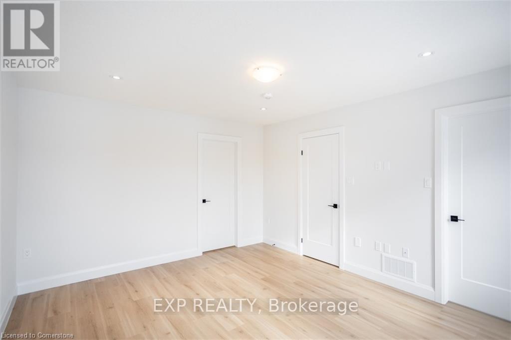 Single Family House for Sale in  BENSLEY LANE Hamilton (Mountview) 