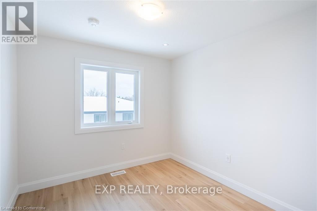 Single Family House for Sale in  BENSLEY LANE Hamilton (Mountview) 