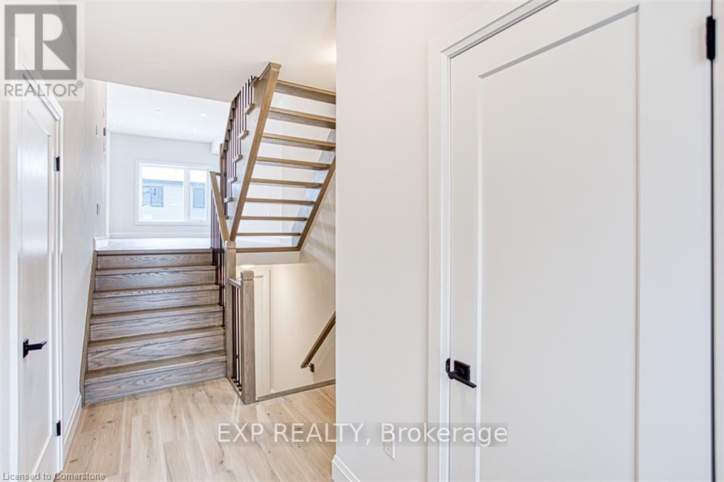 69 BENSLEY LANE, Hamilton (Mountview), Ontario