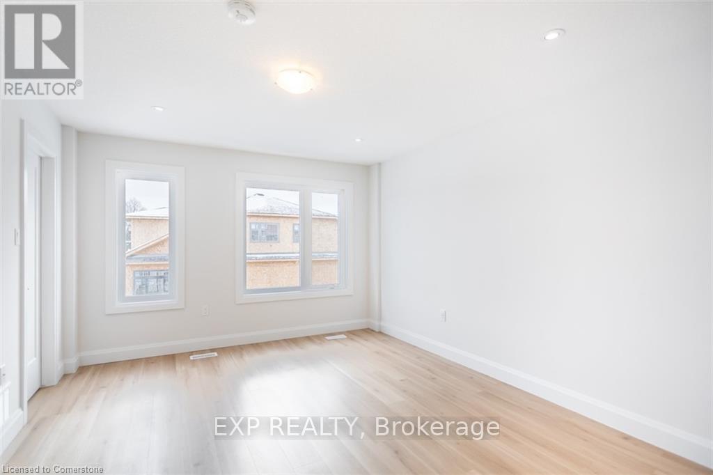 Single Family House for Sale in  BENSLEY LANE Hamilton (Mountview) 