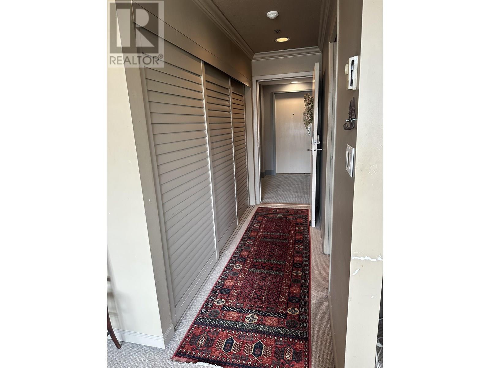 Photo 6 of 404 1551 Mariner Walk, Vancouver BC