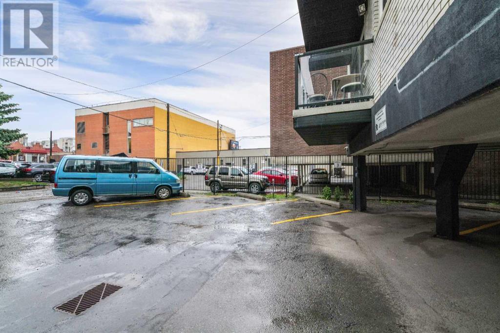 Single Family House for Sale in    Street SW Lower Mount Royal Calgary 
