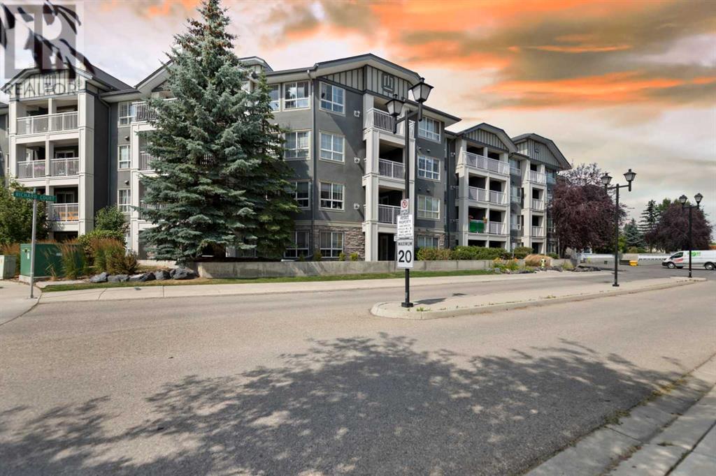 Single Family House for Sale in   Richard Court SW Lincoln Park Calgary 