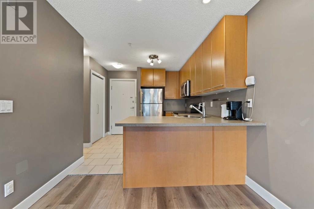 Single Family House for Sale in   Richard Court SW Lincoln Park Calgary 