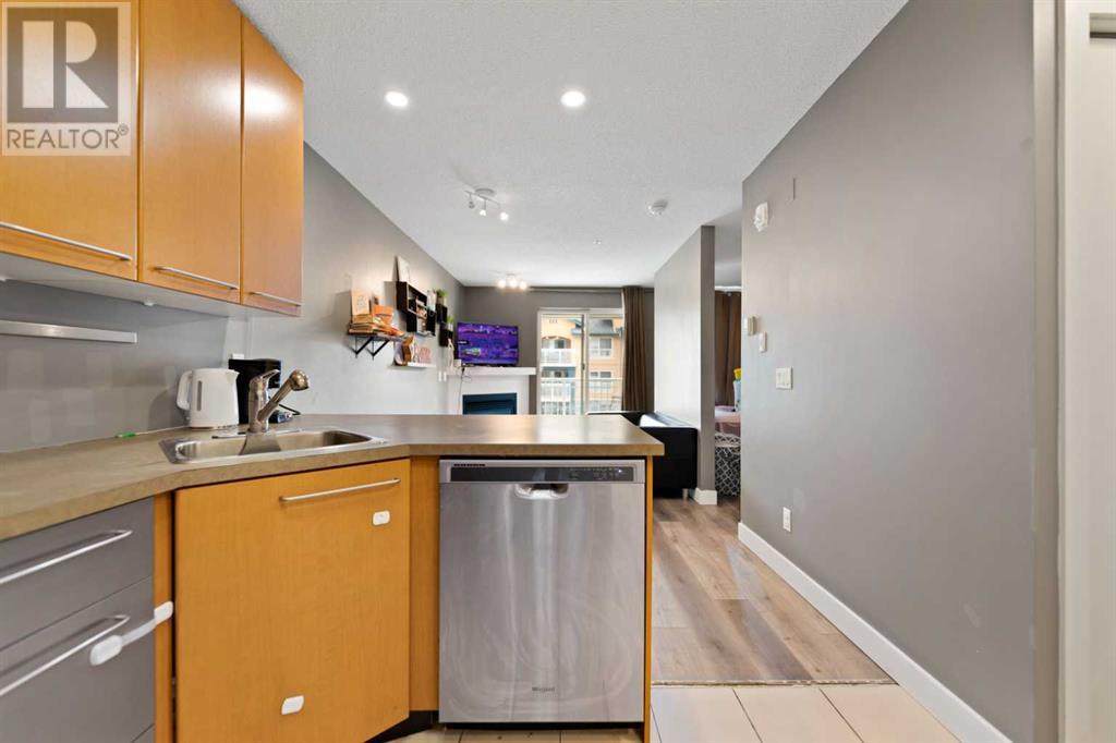 Single Family House for Sale in   Richard Court SW Lincoln Park Calgary 