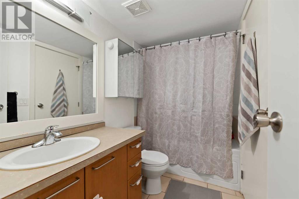 Single Family House for Sale in   Richard Court SW Lincoln Park Calgary 