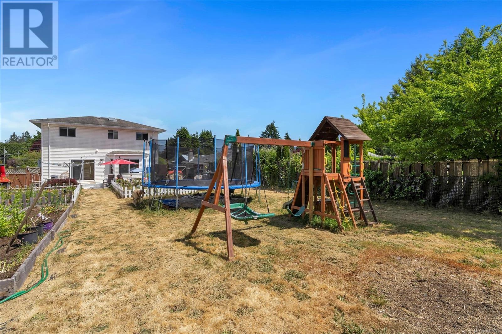  6520 Country Road, Sooke
