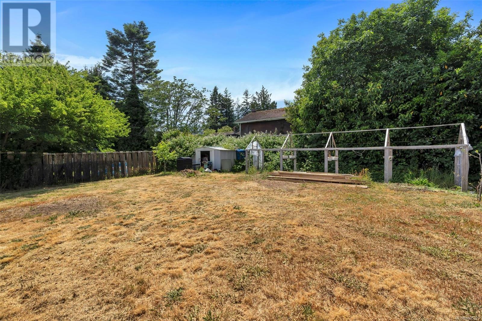  6520 Country Road, Sooke