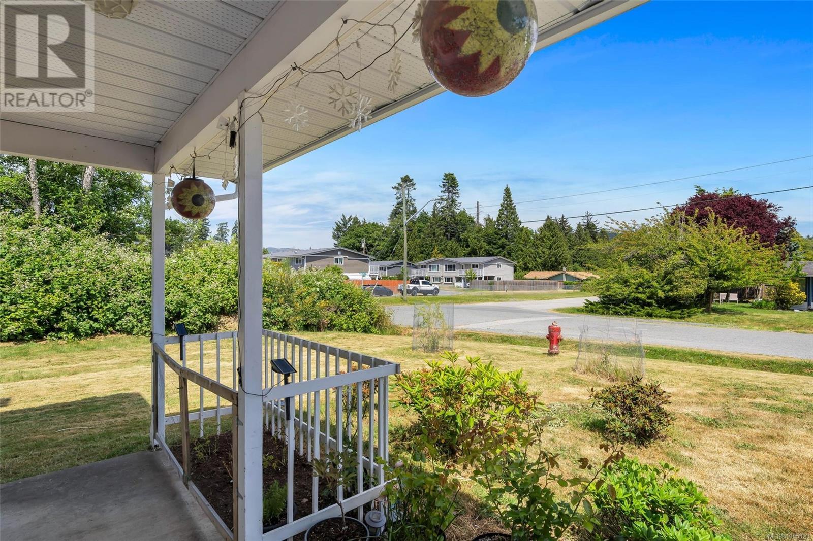  6520 Country Road, Sooke
