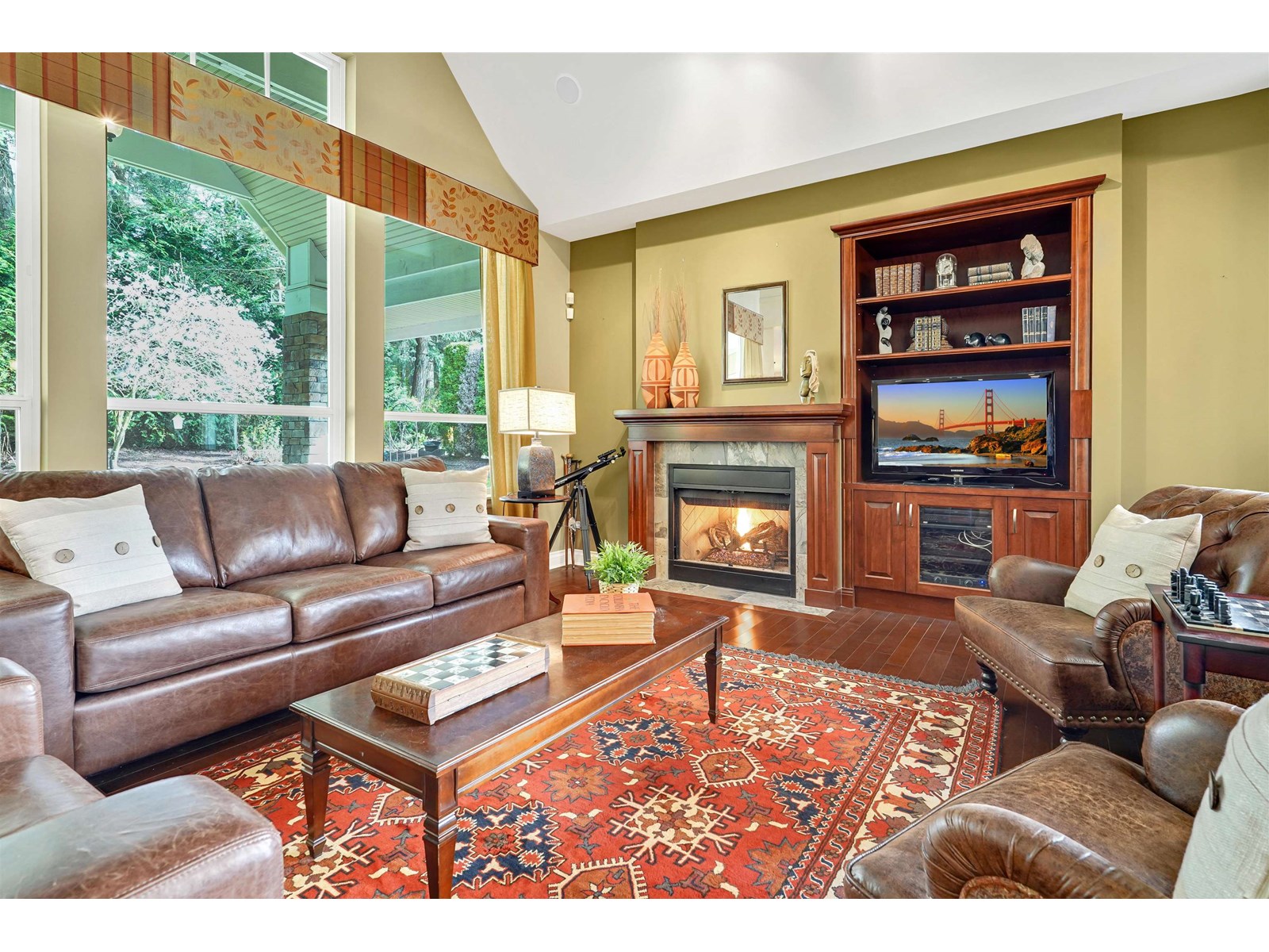 Photo 10 of 2052 128 A Street, Surrey BC