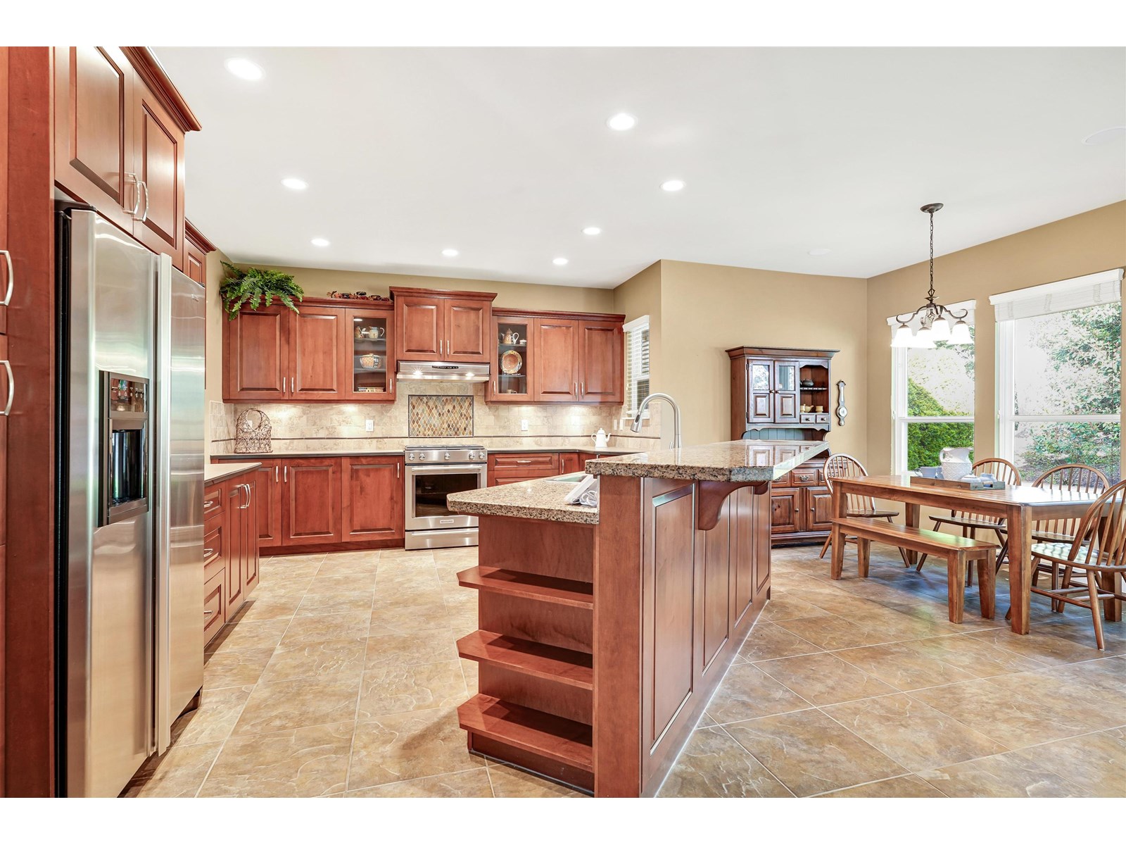 Photo 11 of 2052 128 A Street, Surrey BC