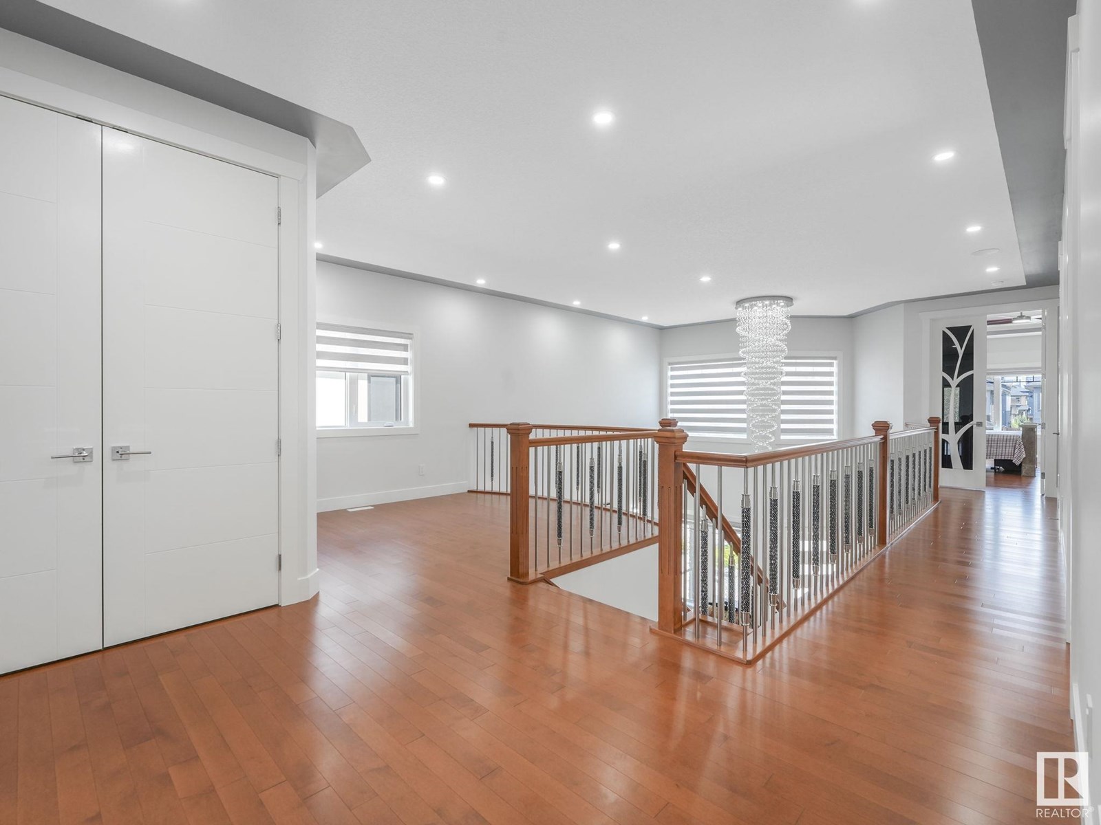 Photo 9 of 120 38 St Sw Sw, Edmonton AB