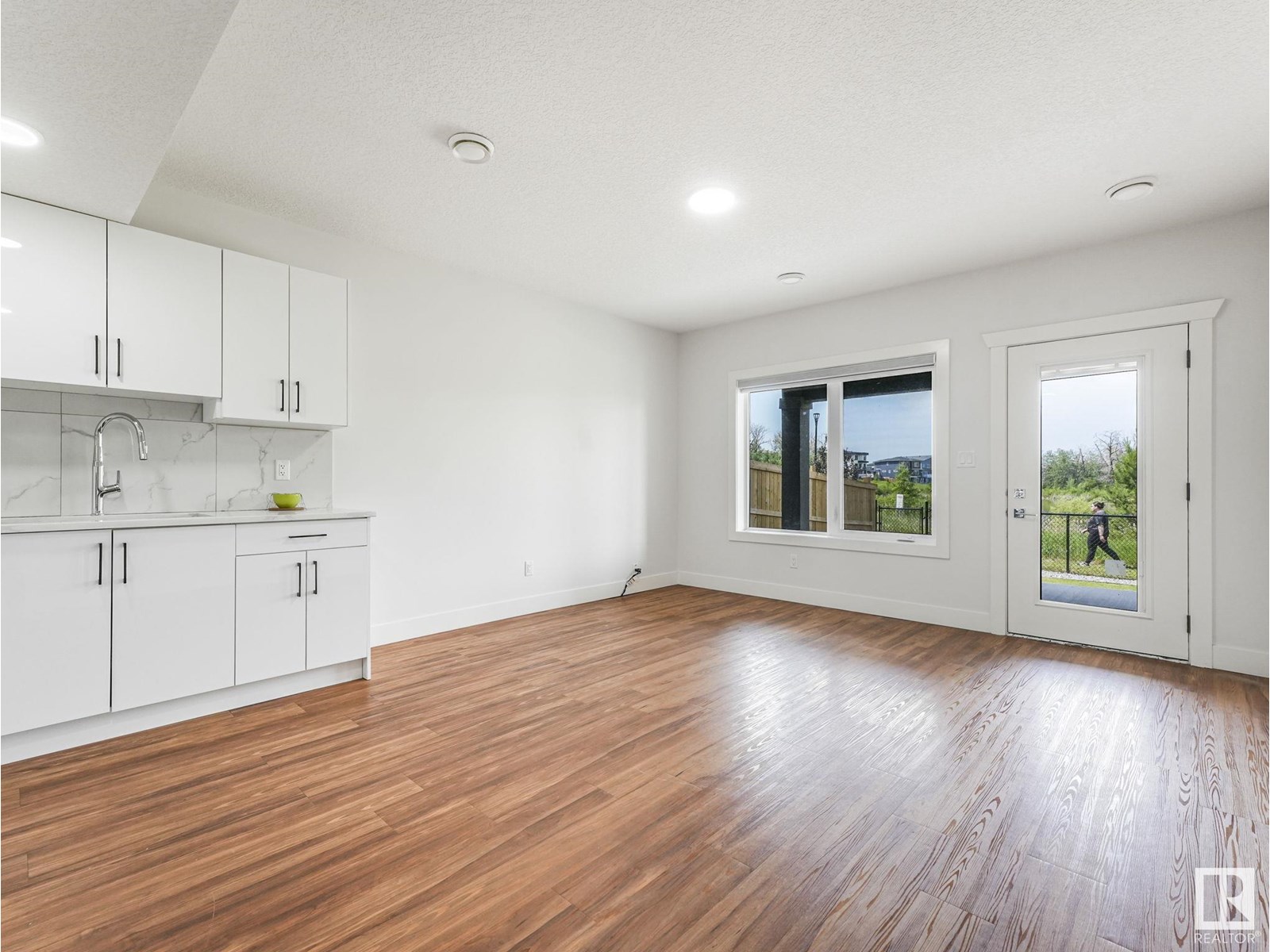 Photo 1 of 120 38 St Sw Sw, Edmonton AB