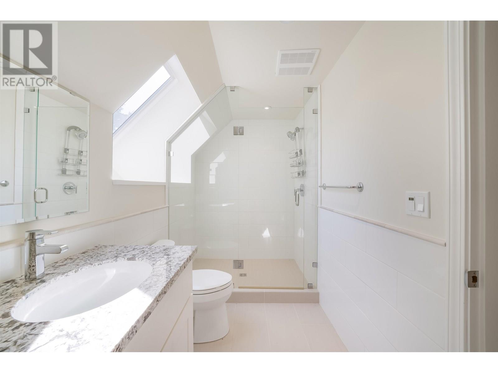 12351 GILBERT Road, Richmond