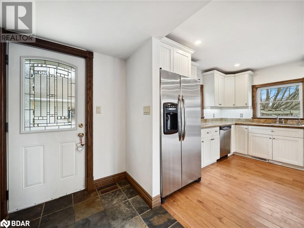 Photo 6 of 1012 Cowbell Lane, Severn Bridge ON