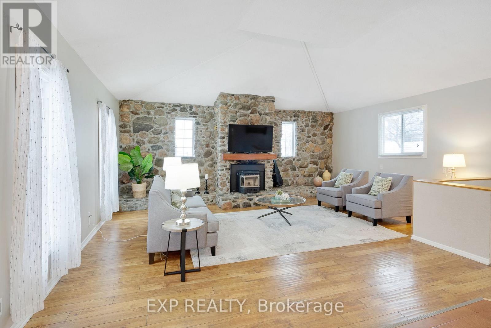 Photo 10 of 137 North Street, Alnwick Haldimand ON