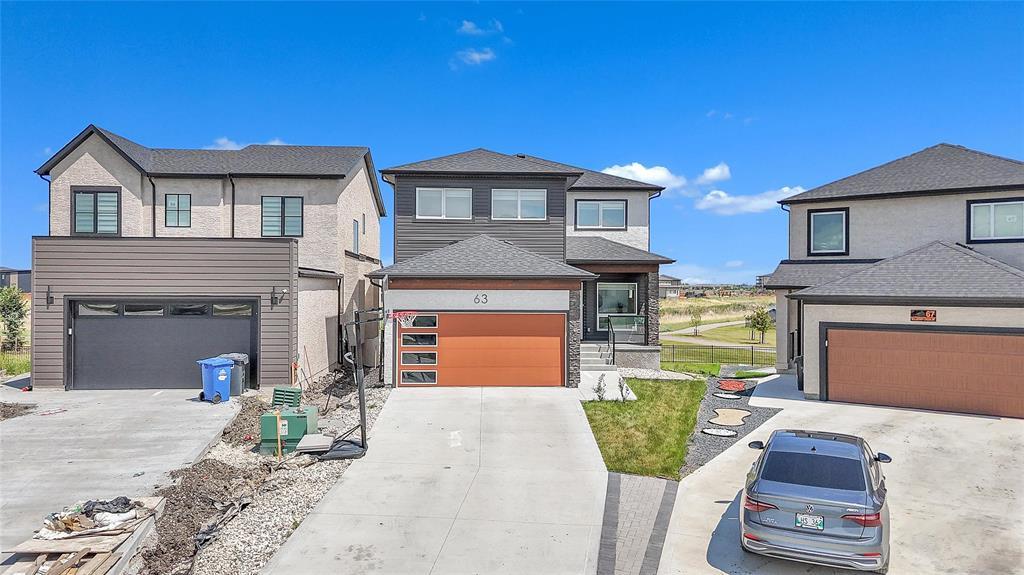 Photo 2 of 63 Mulberry Creek Drive, Winnipeg MB