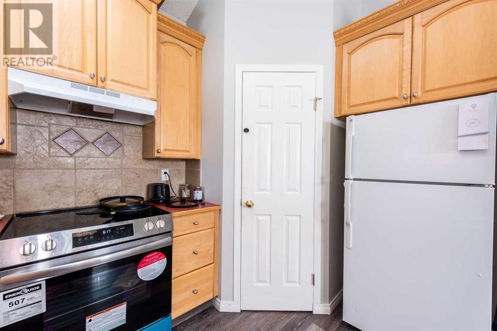 Single Family House 4 Level for Sale in  Erin Circle SE Erin Woods Calgary 