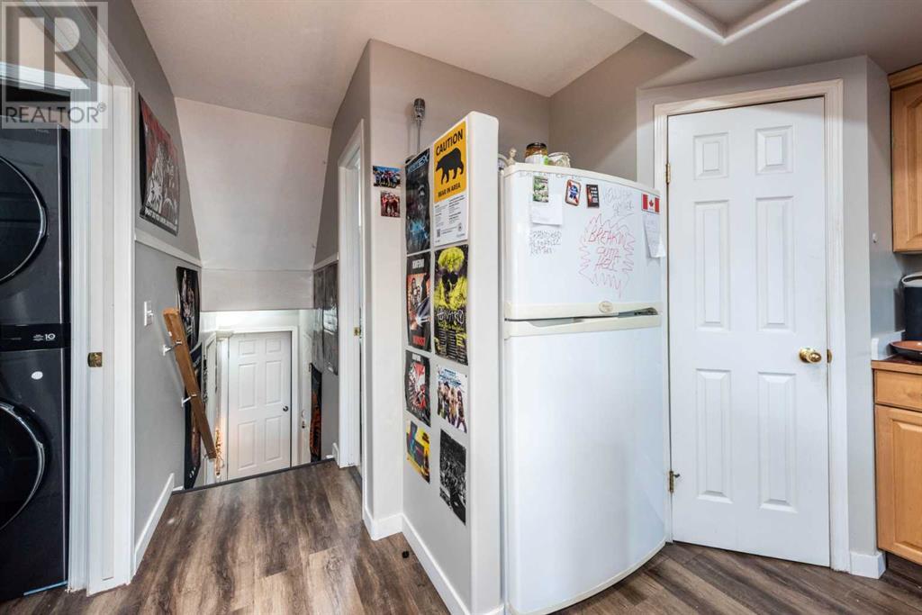 Single Family House 4 Level for Sale in  Erin Circle SE Erin Woods Calgary 