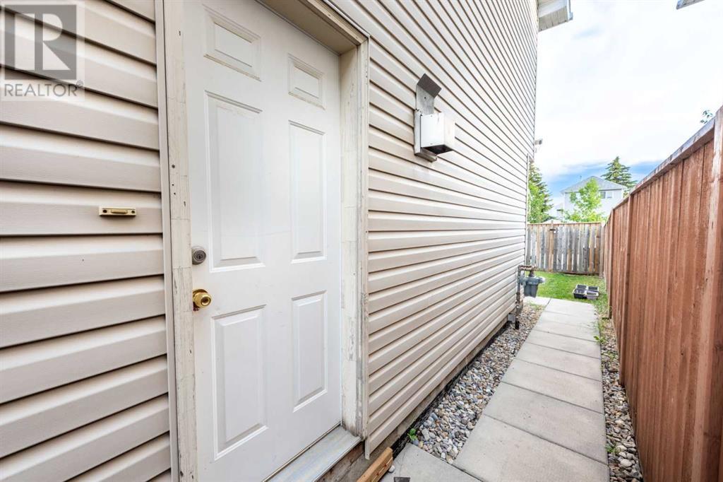 Single Family House 4 Level for Sale in  Erin Circle SE Erin Woods Calgary 