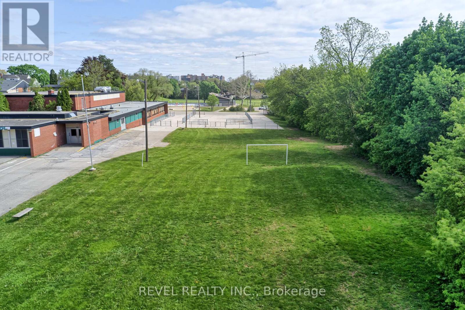 Photo 30 of 45 Randall Avenue, Hamilton ON