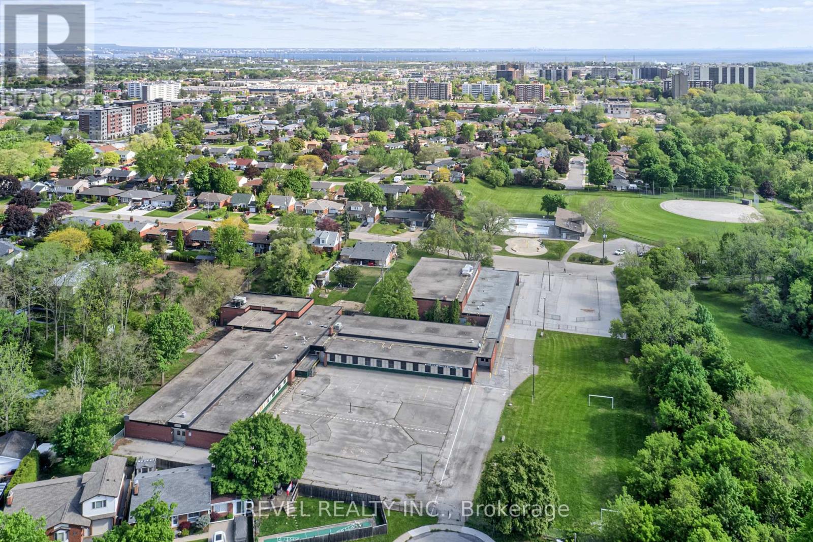 Photo 6 of 45 Randall Avenue, Hamilton ON