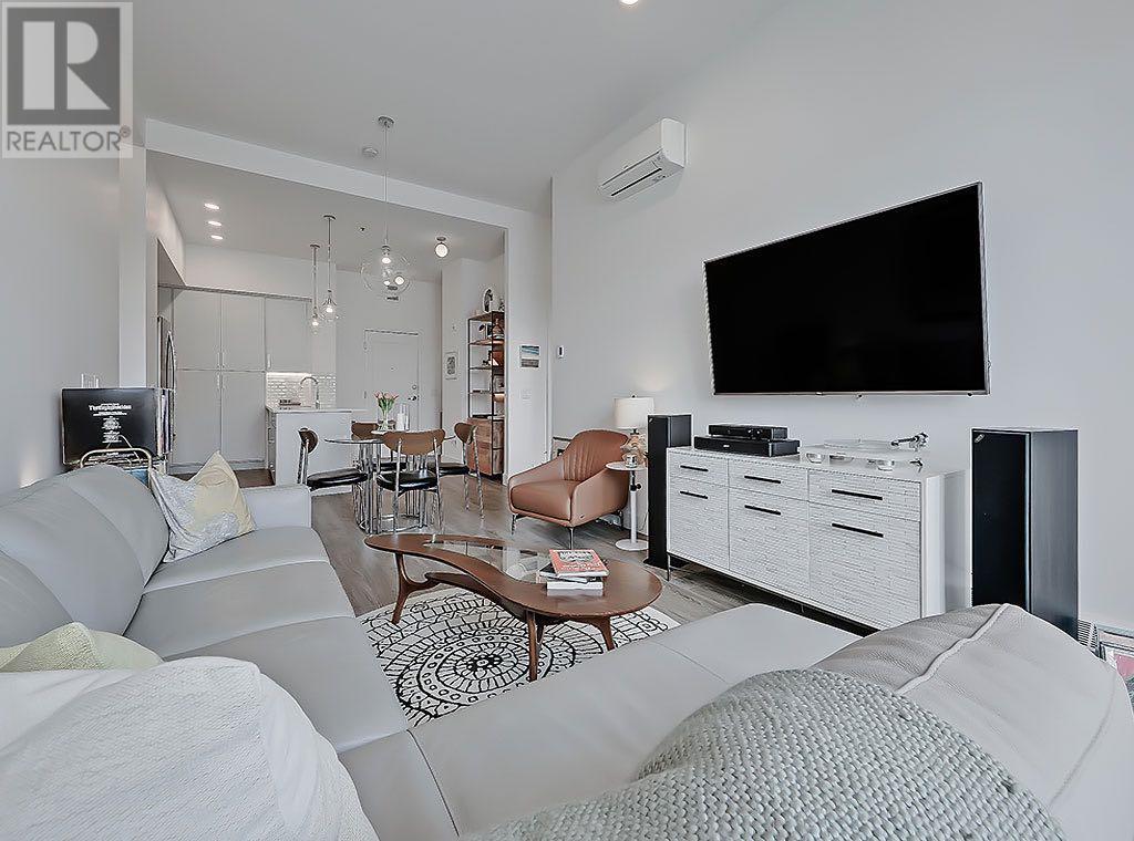 Single Family House for Sale in   Quarry Gate SE Douglasdale/Glen Calgary 