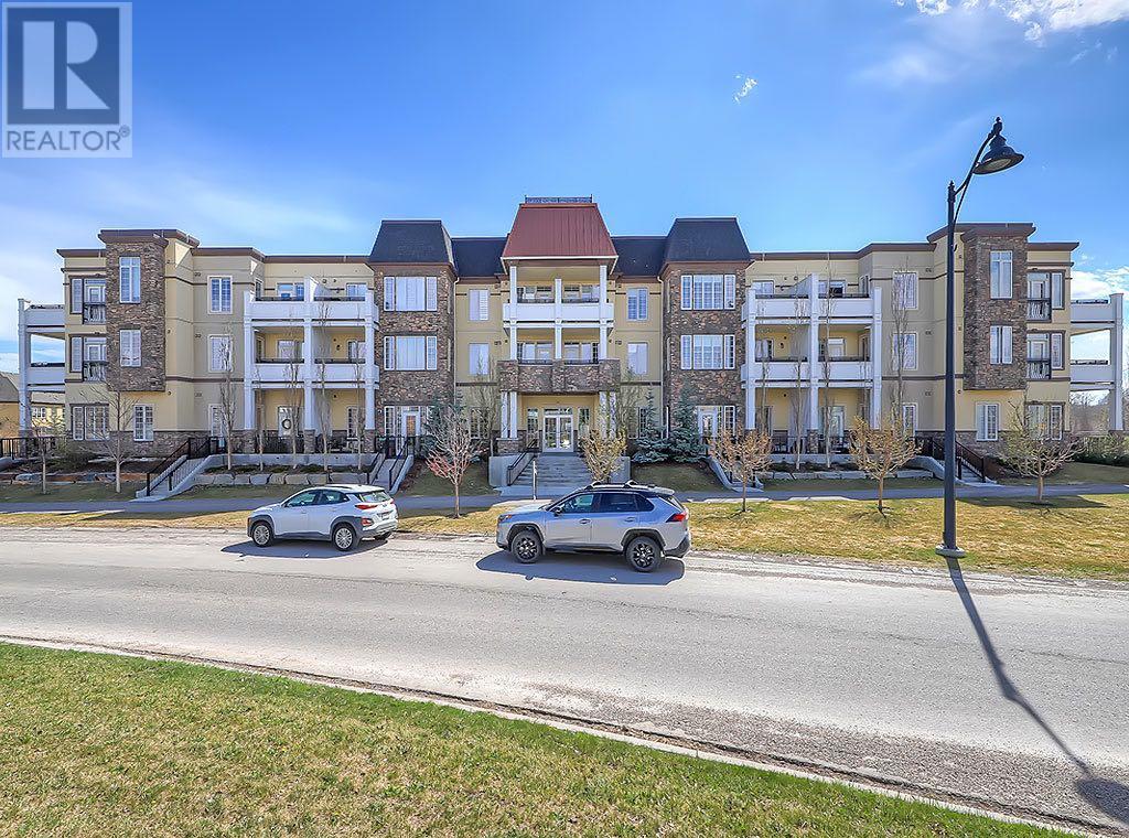 Single Family House for Sale in   Quarry Gate SE Douglasdale/Glen Calgary 