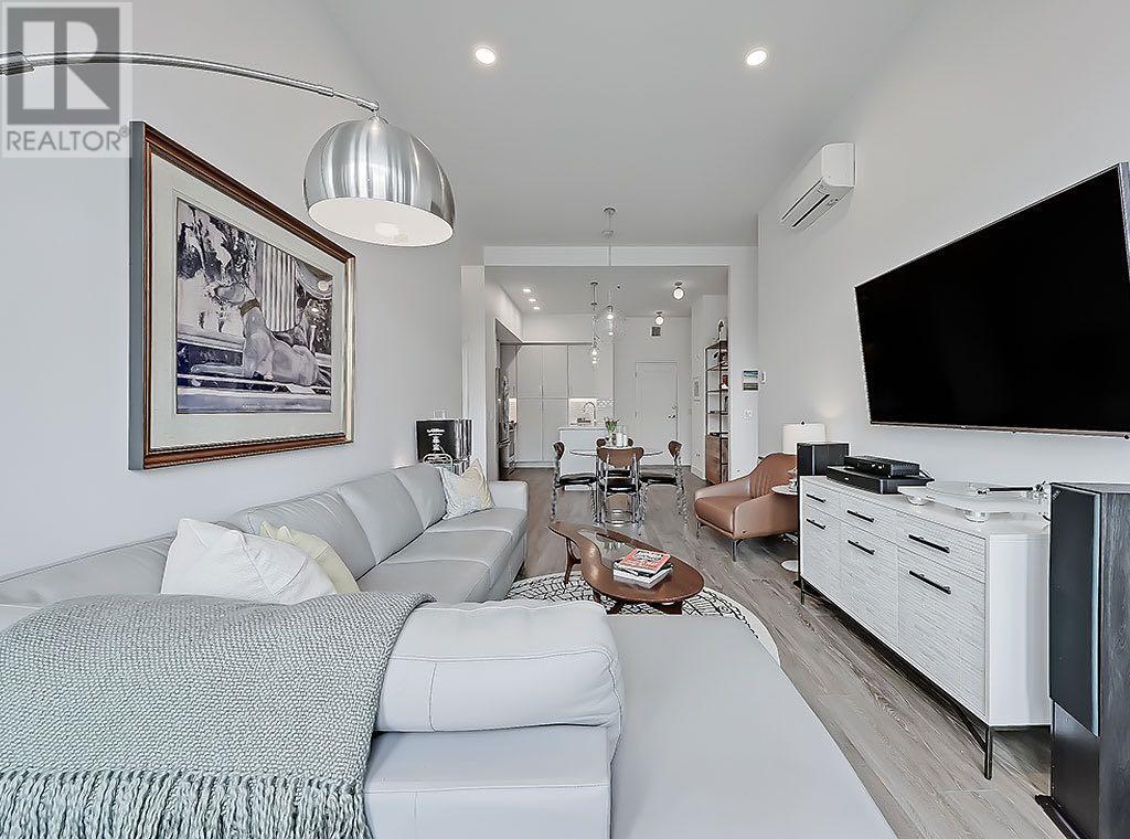 Single Family House for Sale in   Quarry Gate SE Douglasdale/Glen Calgary 