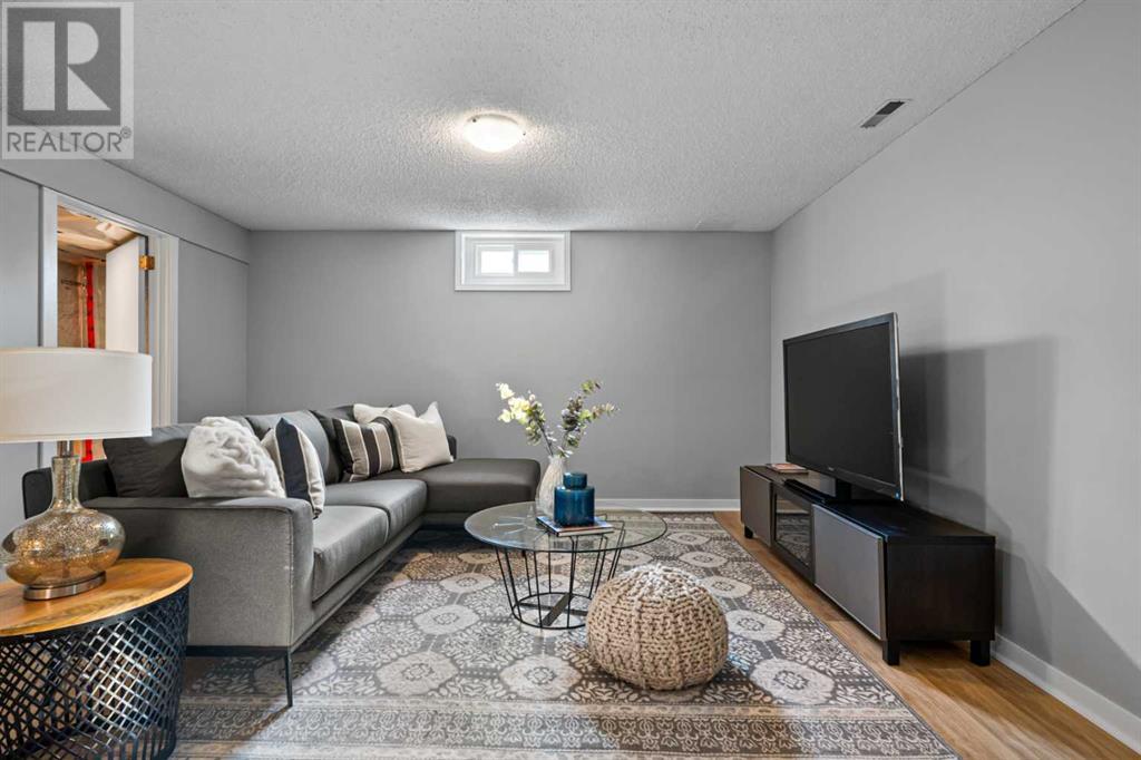 Single Family House for Sale in  Parkridge Green SE Parkland Calgary 