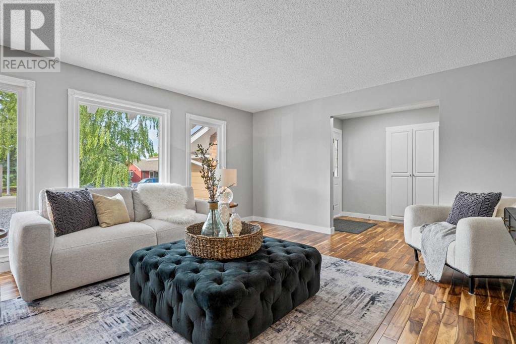 Single Family House for Sale in  Parkridge Green SE Parkland Calgary 